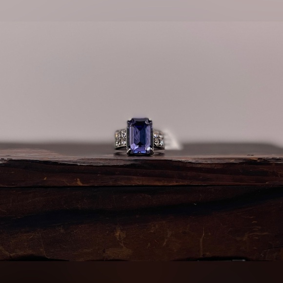 Stunning Simulated Tanzanite in Stainless Steel Setting - Picture 8 of 13